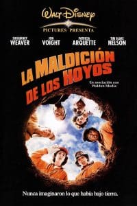 Poster for the movie "La maldición de los hoyos"